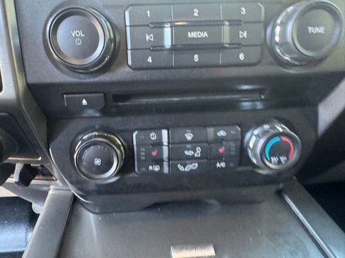 Used 2018 Ford F150 XLT w/ Equipment Group 302A Luxury image 28