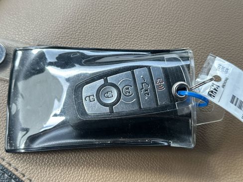 Used 2023 Ford F150 Lariat w/ Equipment Group 502A High image 34