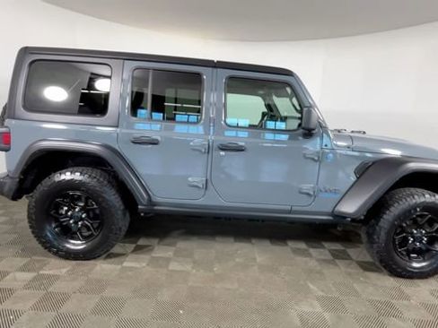 Used 2024 Jeep Wrangler Unlimited AWD/4WD image 3