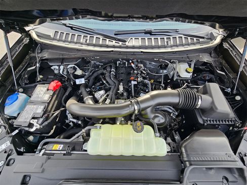 New 2025 Ford Expedition Platinum w/ Driver's Package image 24