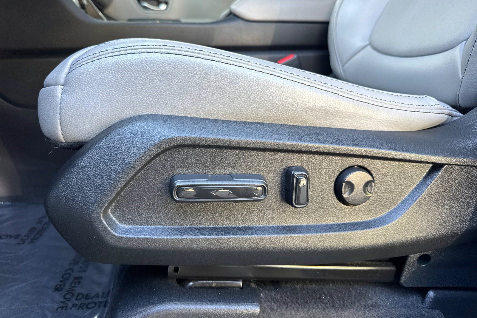Used 2025 Honda Pilot EX-L image 15