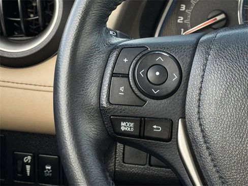 Used 2015 Toyota RAV4 Limited image 12