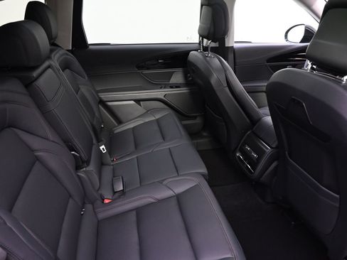 New 2026 Lincoln Nautilus Premier w/ Equipment Group 102A AWD/4WD image 18