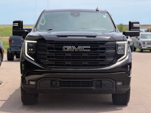 Used 2024 GMC Sierra 1500 Elevation w/ LPO, Elevation Black Package AWD/4WD image 6
