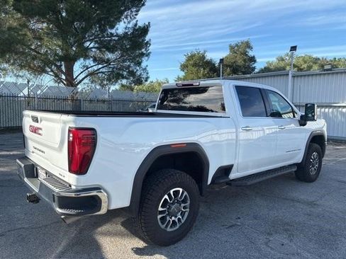 Certified 2024 GMC Sierra 2500 SLT image 3