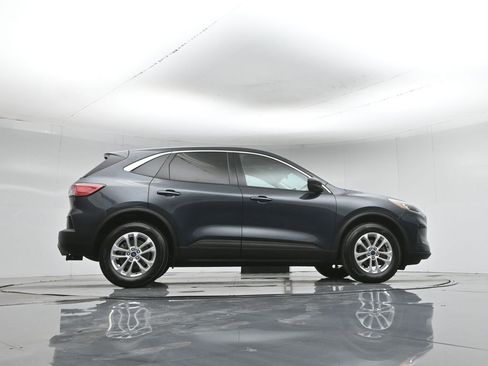 Certified 2022 Ford Escape SE w/ Cold Weather Package AWD/4WD image 7