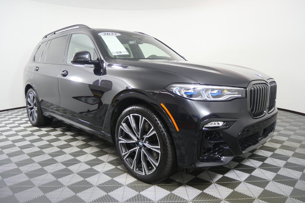 Used 2022 BMW X7 M50i AWD/4WD image 2