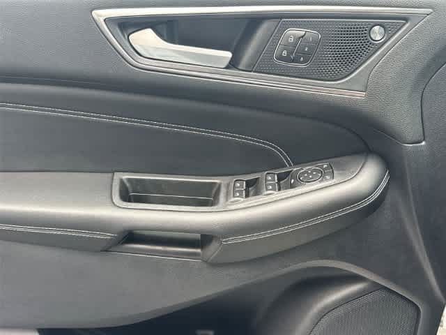 Used 2021 Ford Edge Titanium AWD/4WD image 21