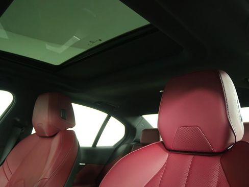 Certified 2025 BMW 530i image 12