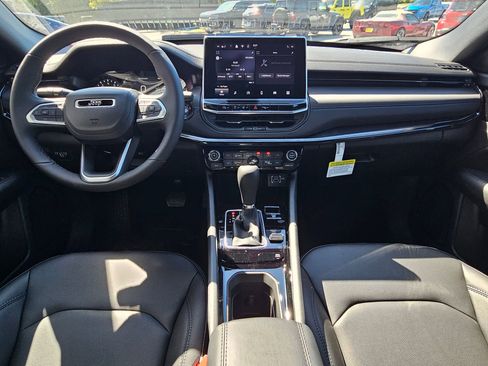 New 2026 Jeep Compass Limited image 8