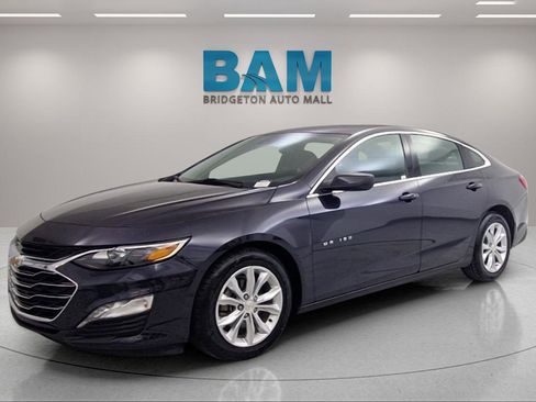 Used 2023 Chevrolet Malibu LT image 3