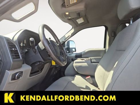 Used 2019 Ford F250 XL w/ STX Appearance Package AWD/4WD image 9