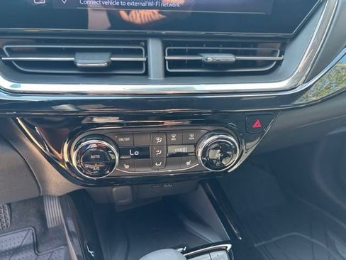 New 2026 Chevrolet Trax RS w/ Sunroof Package FWD image 21