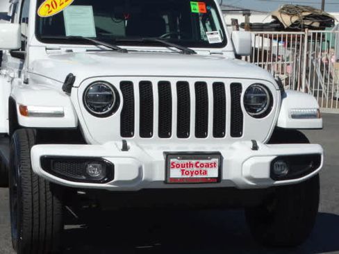 Used 2022 Jeep Wrangler Unlimited Sahara image 4