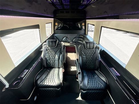 Used 2020 Mercedes-Benz Sprinter 3500 image 21