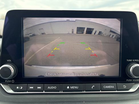 Used 2023 Nissan Rogue SV image 28