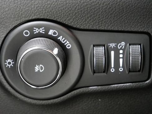 Used 2024 Jeep Compass Limited w/ High Altitude Package AWD/4WD image 14