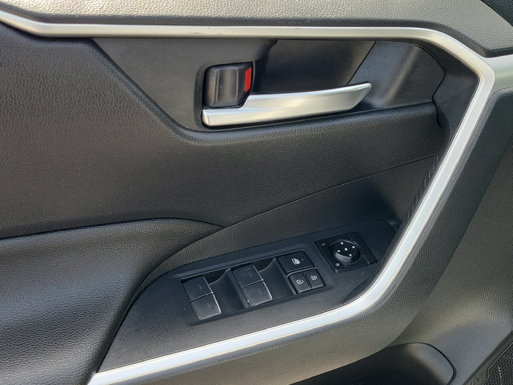 Certified 2023 Toyota RAV4 SE AWD/4WD image 20