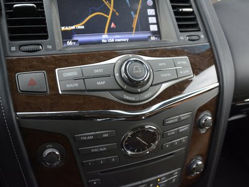 Used 2017 INFINITI QX80 Signature Edition RWD image 22