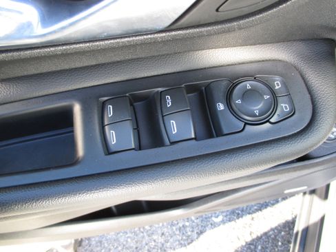 Used 2021 GMC Terrain SLT w/ Infotainment Package II image 12