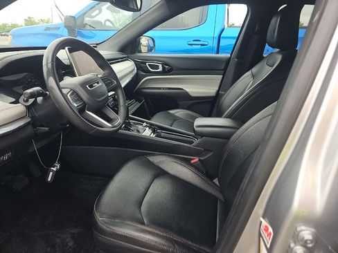 Used 2024 Jeep Compass Limited AWD/4WD image 5