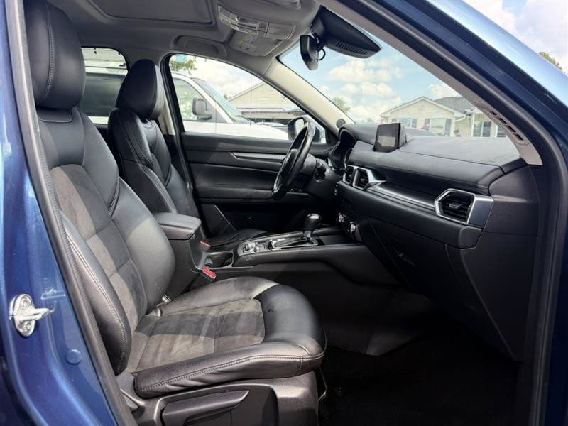 Used 2017 MAZDA CX-5 Touring w/ Preferred Equipment Package AWD/4WD image 17