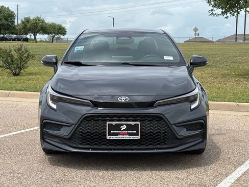 Certified 2024 Toyota Corolla SE FWD image 3