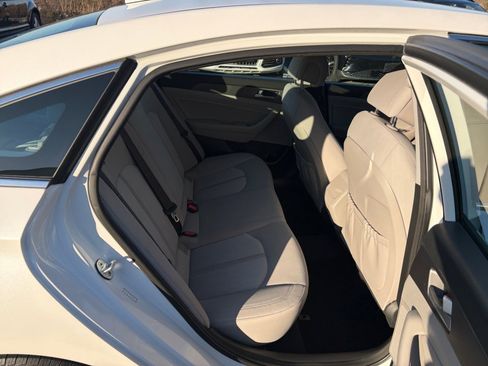 Used 2016 Hyundai Sonata SE image 32