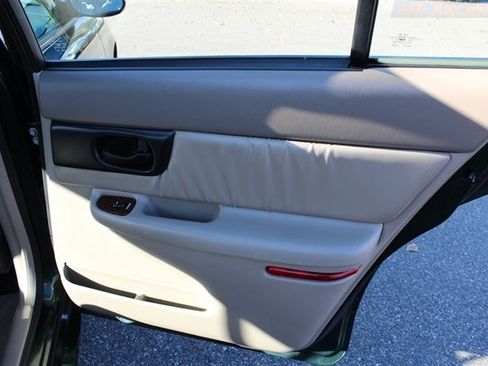 Used 2003 Buick Regal LS w/ LS Luxury Plus Package image 29