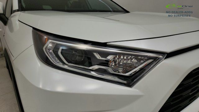 Used 2021 Toyota RAV4 XLE Premium AWD/4WD image 22