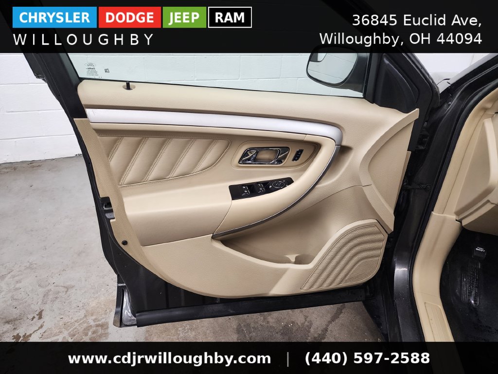 Used 2017 Ford Taurus SE FWD image 11
