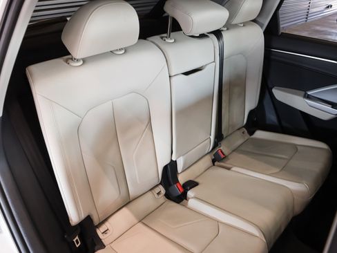 Used 2023 Audi Q3 2.0T Premium w/ Convenience Package image 11