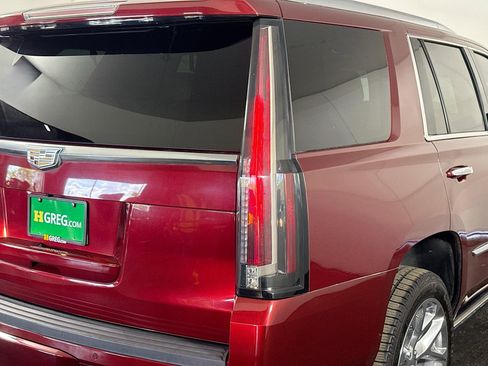 Used 2016 Cadillac Escalade Platinum image 33