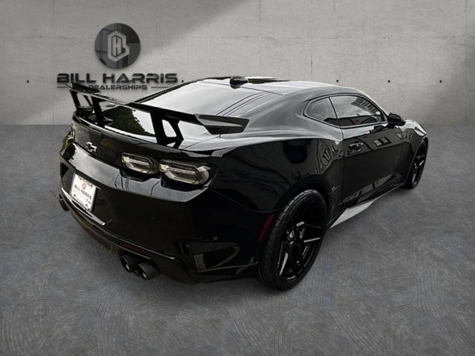 Used 2021 Chevrolet Camaro ZL1 RWD image 6