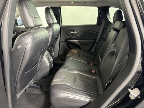 Used 2020 Jeep Cherokee Limited w/ Trailer Tow Group image 7