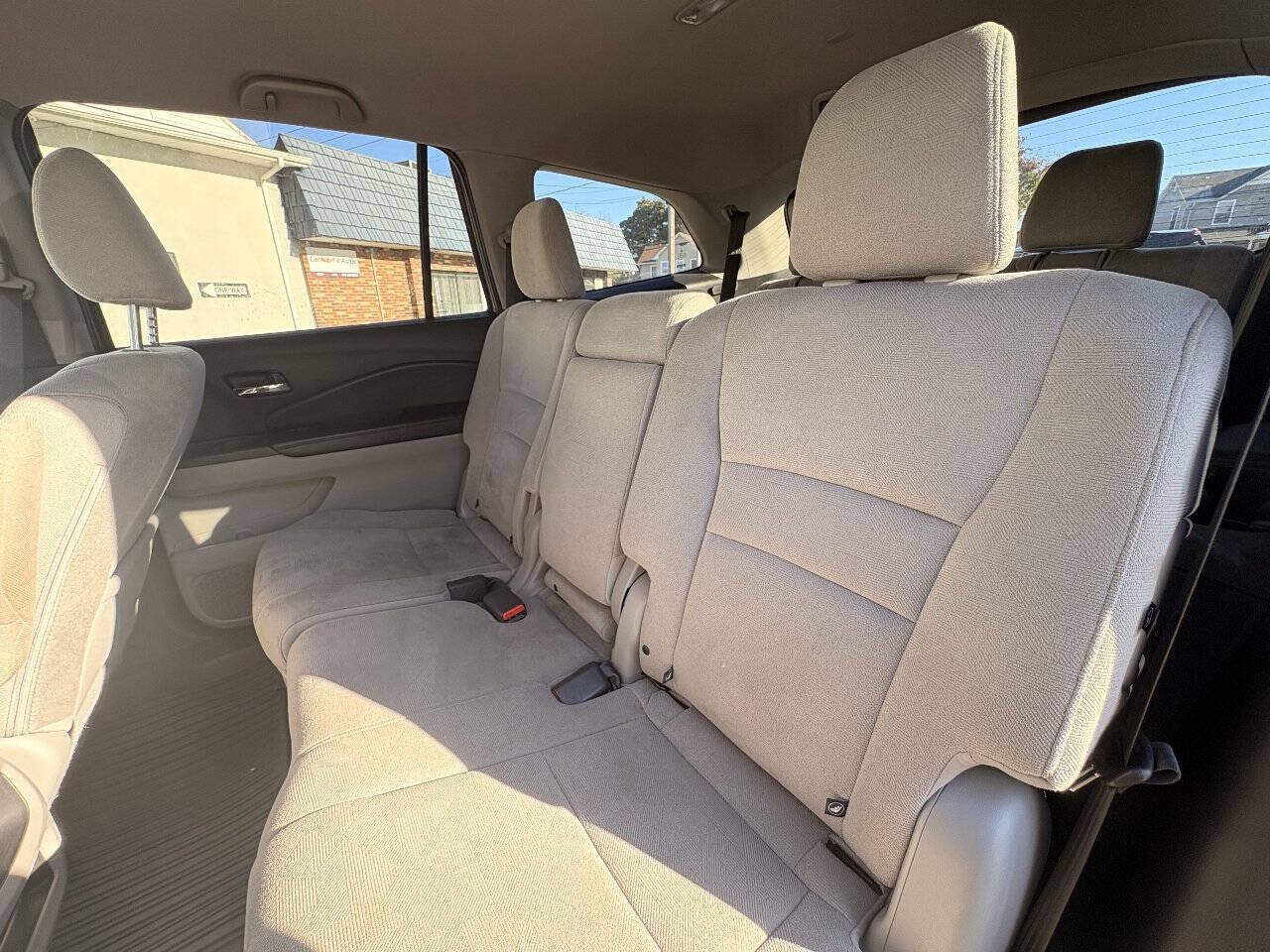 Used 2019 Honda Pilot LX image 16