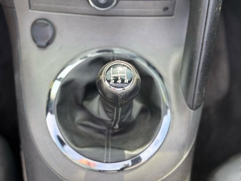 Used 2006 Pontiac Solstice Convertible w/ Power Package RWD image 21