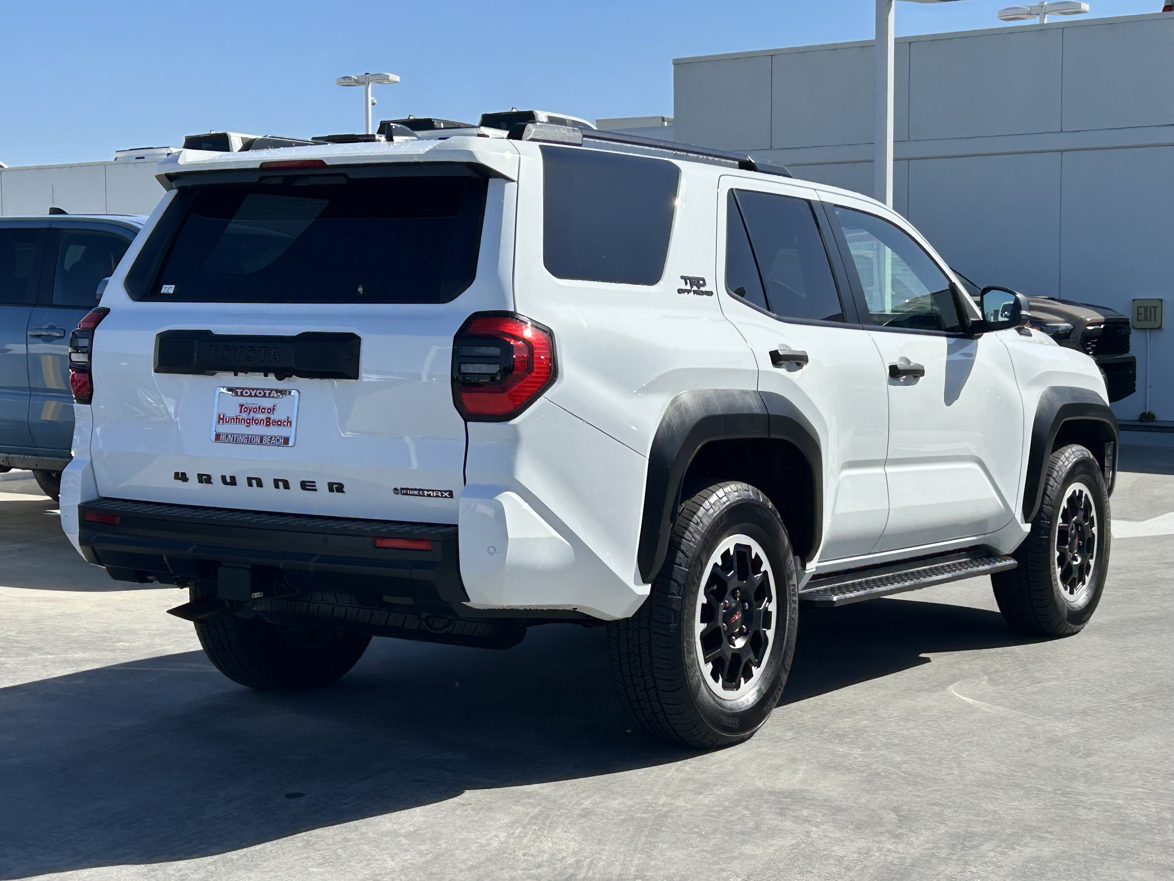 Certified 2025 Toyota 4Runner TRD Off-Road Premium AWD/4WD image 3