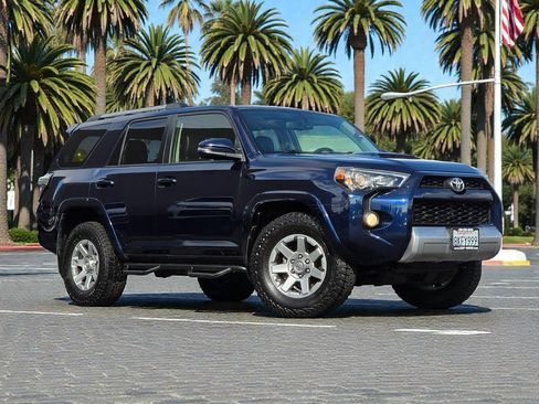 Used 2014 Toyota 4Runner Trail Premium image 2