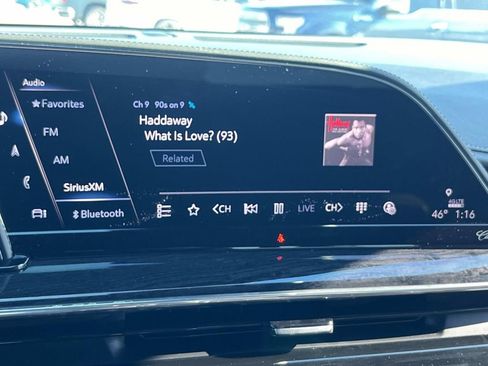 Certified 2021 Cadillac Escalade Premium Luxury w/ Driver Assist Tech Package image 35