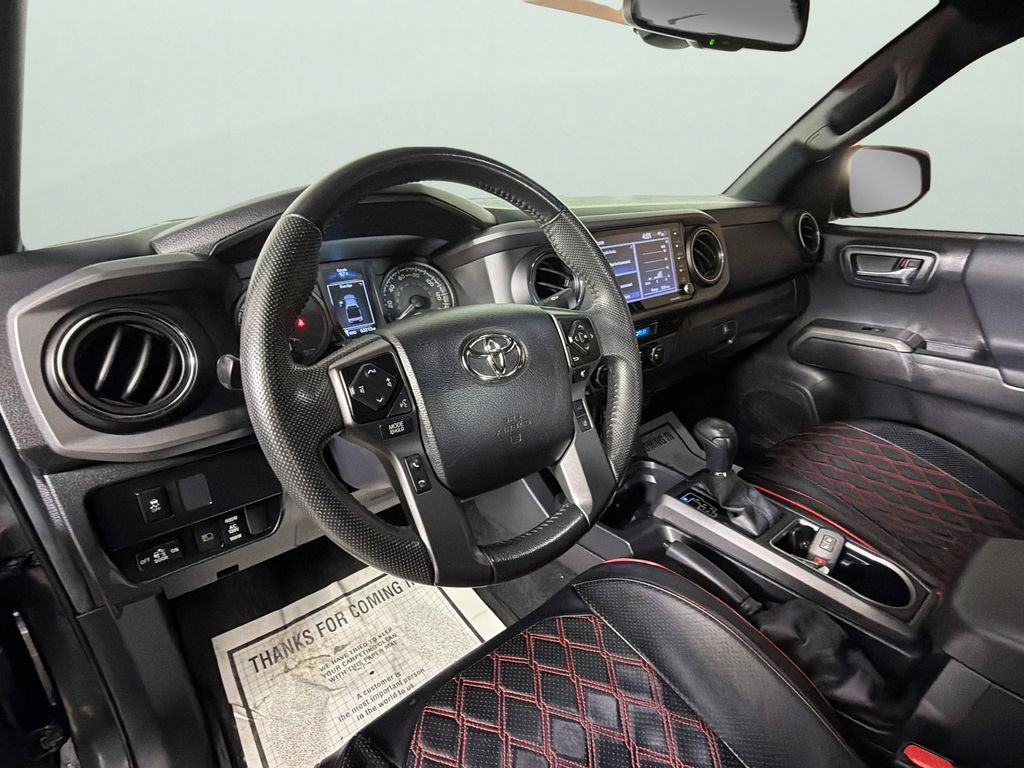 Used 2022 Toyota Tacoma TRD Sport w/ Technology Package RWD image 18
