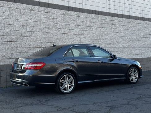 Used 2010 Mercedes-Benz E 550 Sport image 20