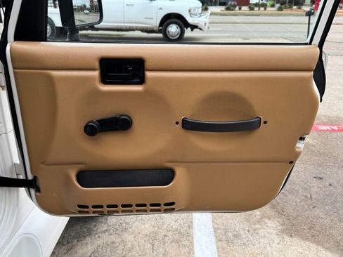 Used 1998 Jeep Wrangler Sahara image 14
