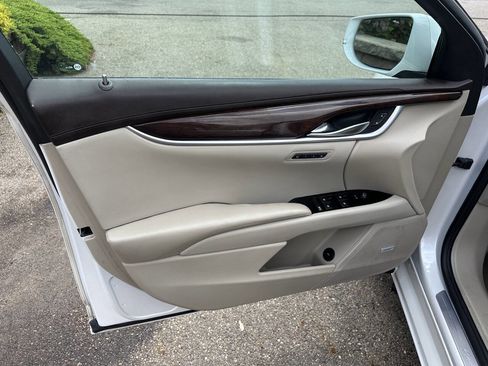 Used 2017 Cadillac XTS Luxury w/ Driver Awareness Package FWD image 19