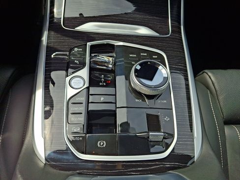 Used 2023 BMW X7 M60i w/ Executive Package AWD/4WD image 16