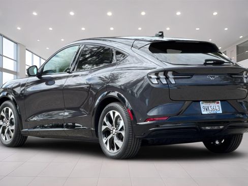 Used 2022 Ford Mustang Mach-E Premium RWD image 6