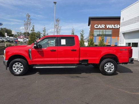 Certified 2023 Ford F350 XLT w/ Snow Plow/Camper Package AWD/4WD image 3
