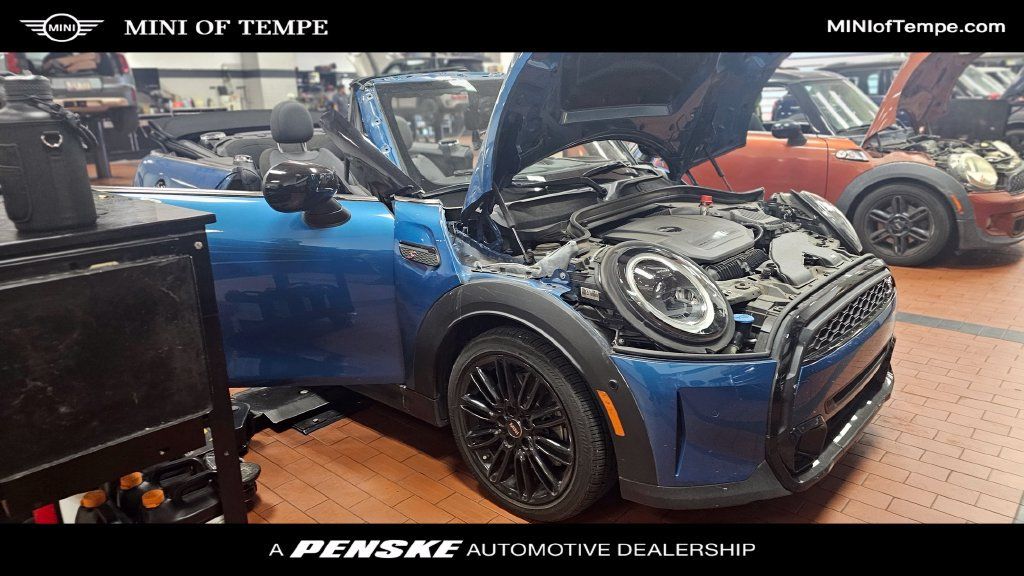 Used 2024 MINI Cooper S FWD image 1