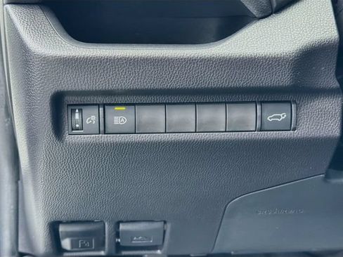 Used 2025 Toyota RAV4 XLE w/ Convenience Package FWD image 10