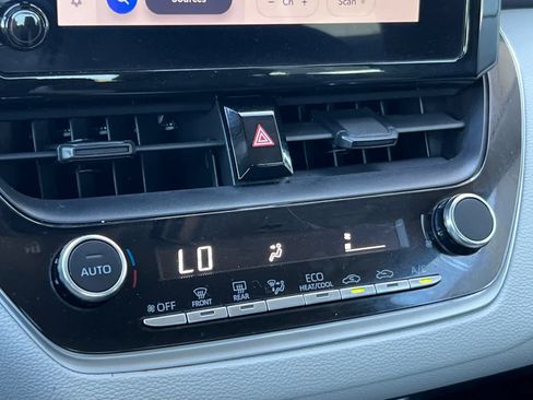 Used 2023 Toyota Corolla LE FWD image 20